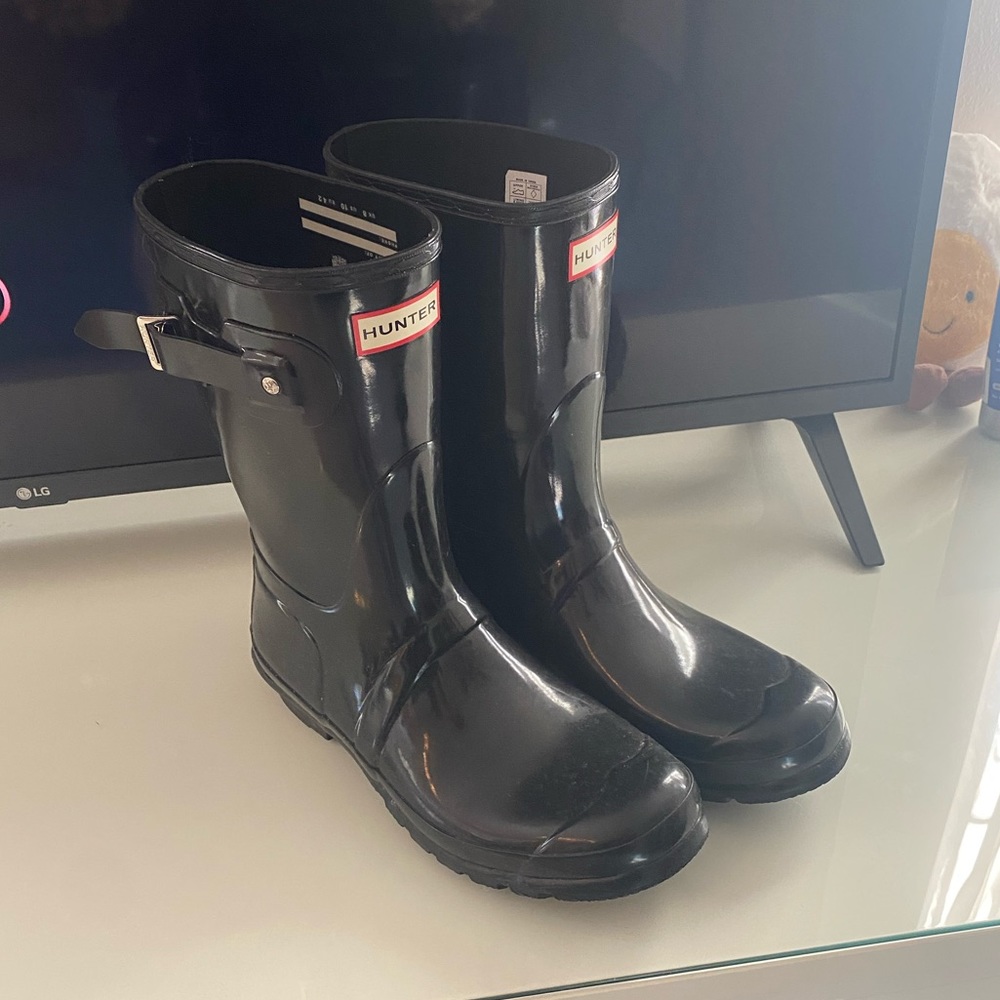 Hunter Women’s Short Black Boots